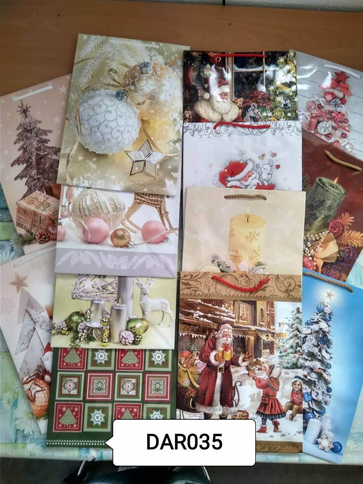 DARČEKOVÁ TAŠKA VIANOČNÁ STREDNÁ/23X32X11/